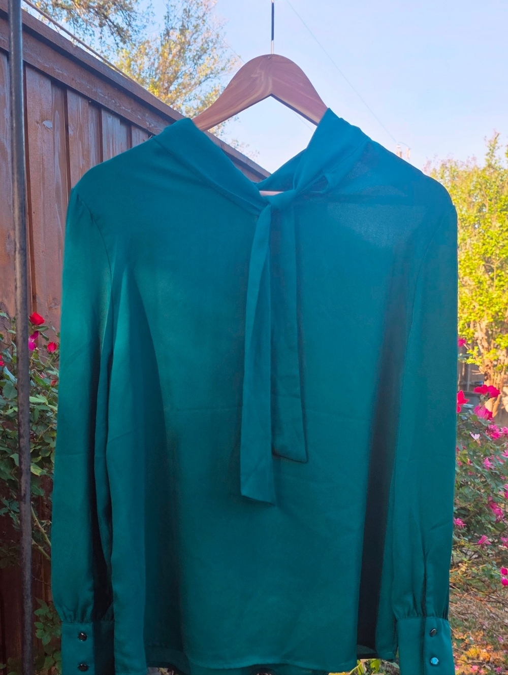 Women's Adrianna Papell Long-sleeve Medium Blouse